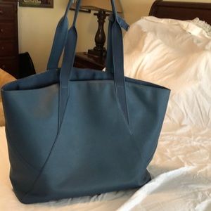 Lululemon bag